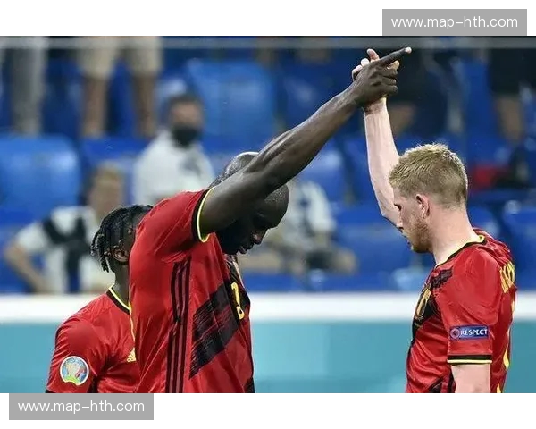 拉努斯vs萨斯菲尔：火星撞地球，一场永载史册的足坛史诗！